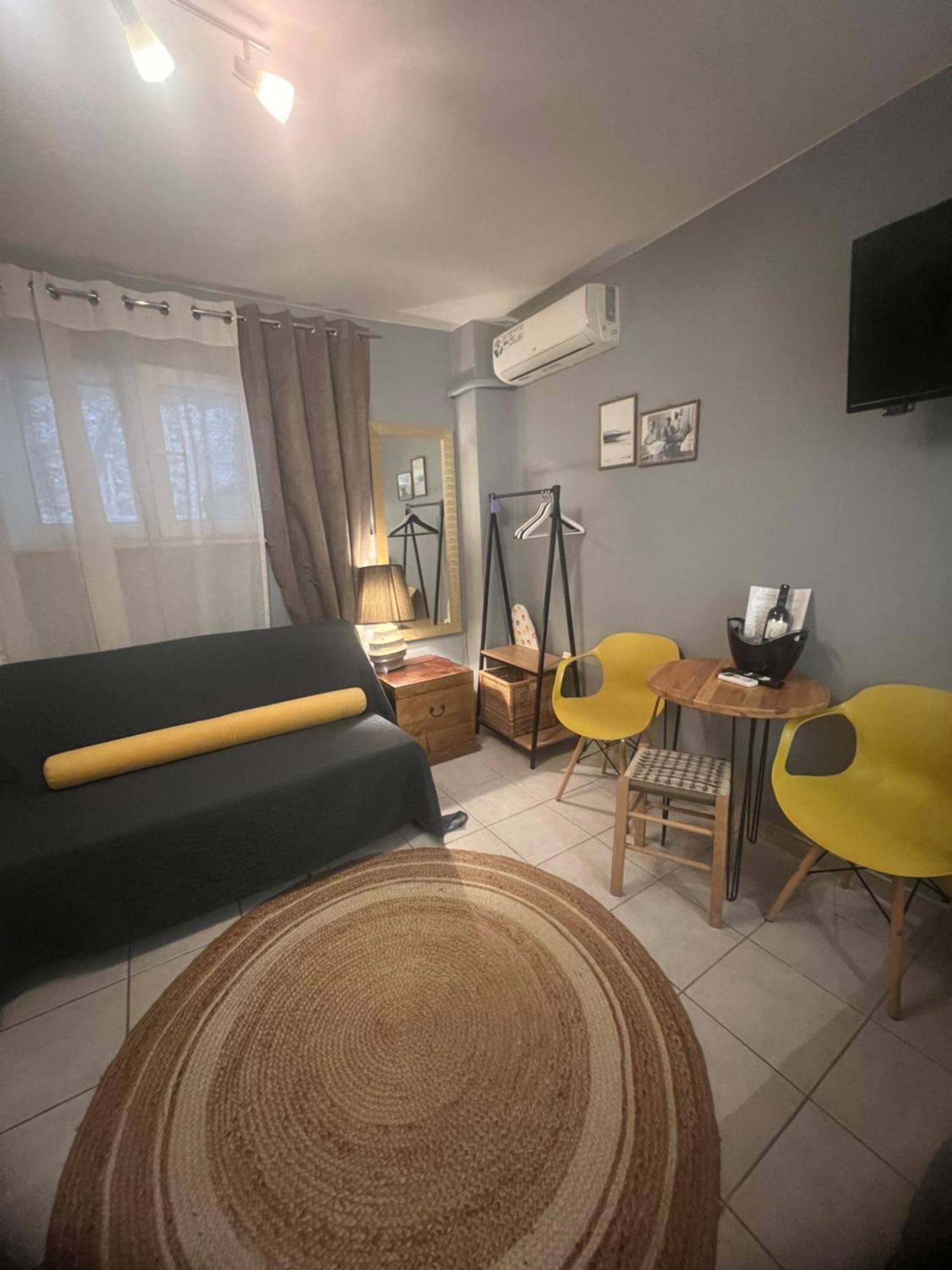 Lamda Vintage Appartment Athen Exterior foto